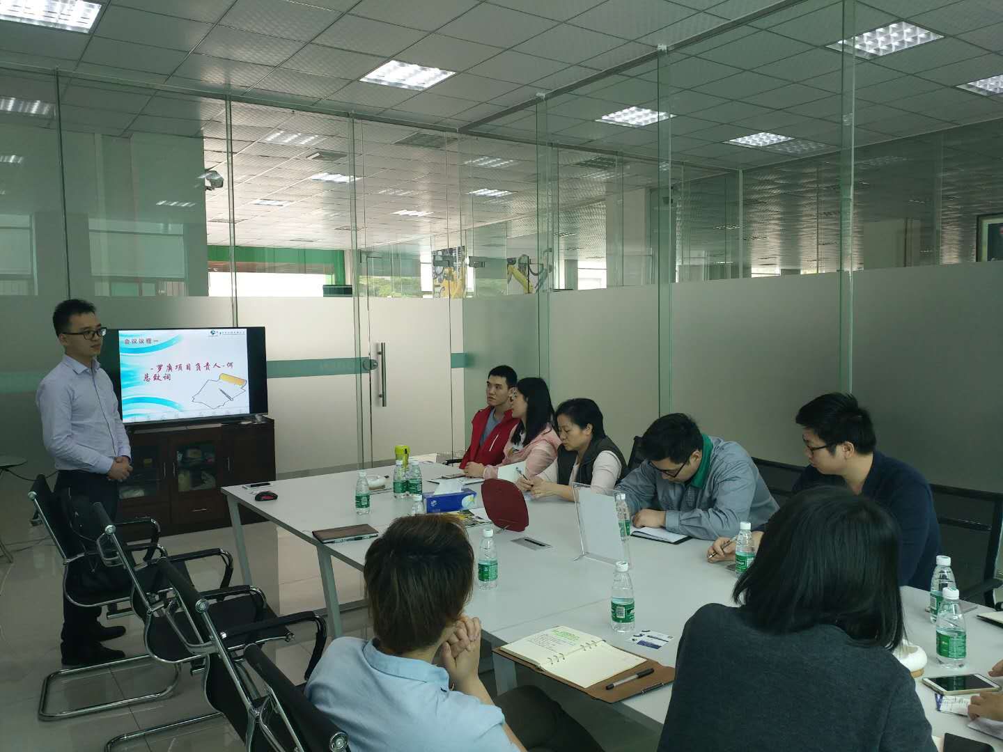 祝贺罗庚机器人签约顺景乐动在线官网-乐动在线(中国)